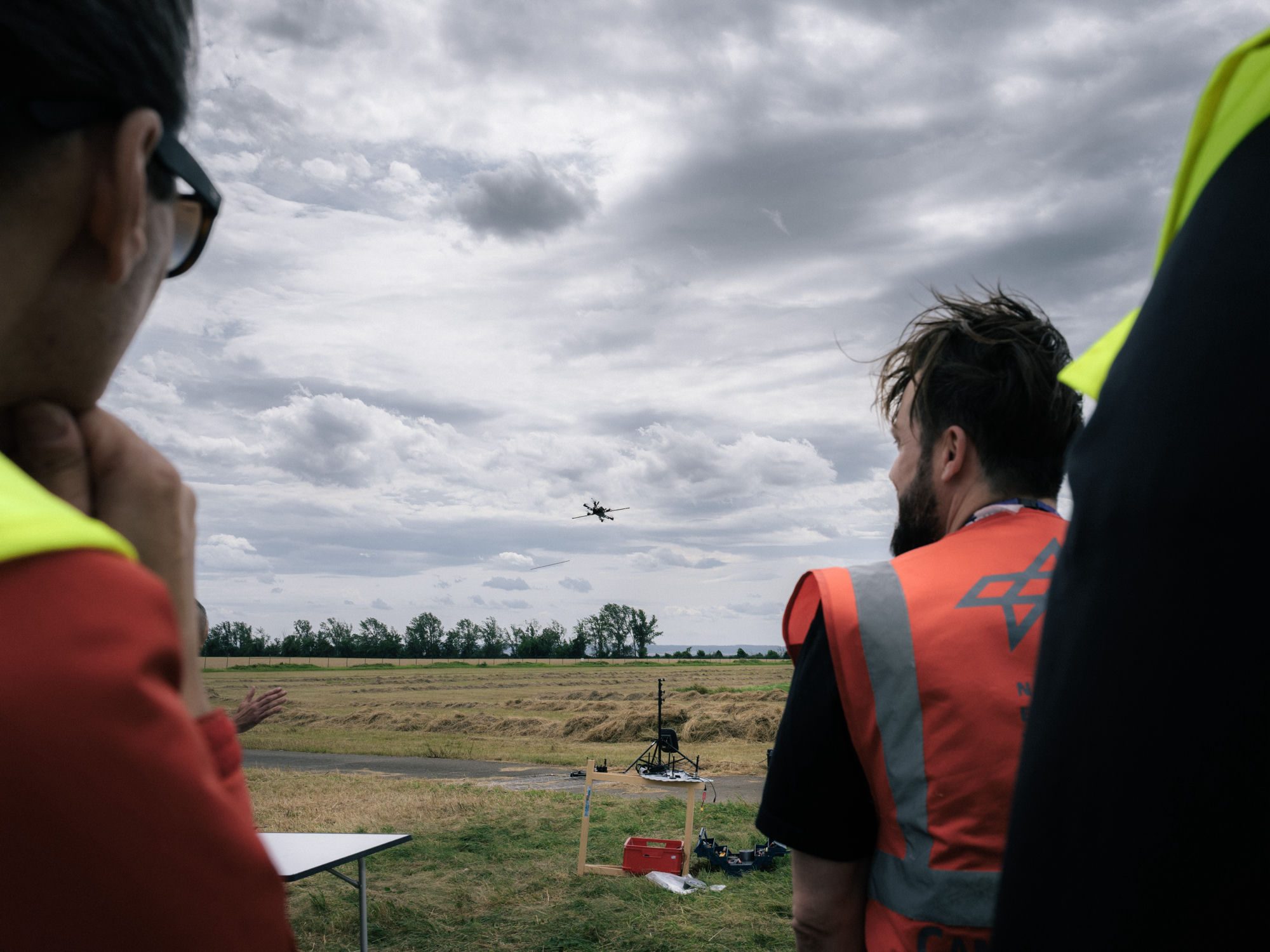 Field-testing counter-UAS kit: drone evaluation flight at a test range